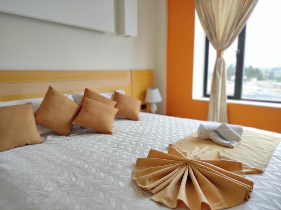Hotel Golden Coral Tulcán Εξωτερικό φωτογραφία